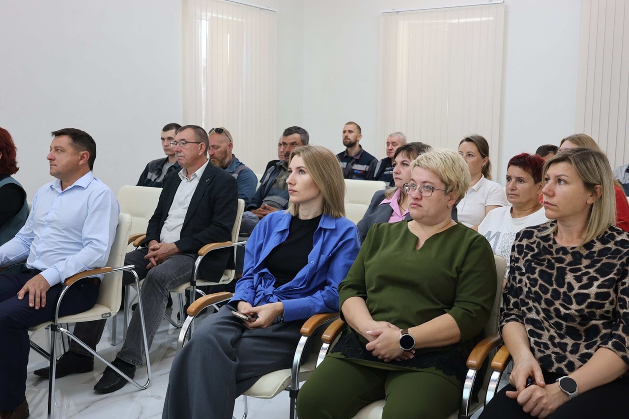 17 СЕНТЯБРЯ — ДЕНЬ НАРОДНОГО ЕДИНСТВА: ФАКТОР НАЦИОНАЛЬНОЙ ГОРДОСТИ!